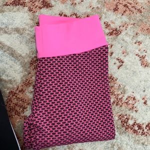 Scrunch butt leggings